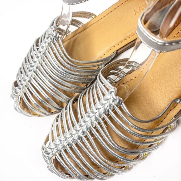 New Old Navy Silver Metallic Strappy Sandals Sz 3 (Girl’s) - Picture 2 of 11